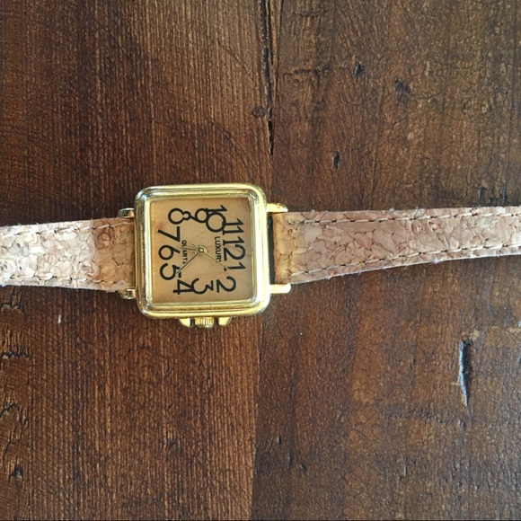 Accessories - Dainty Cork / Gold Wrist Watch